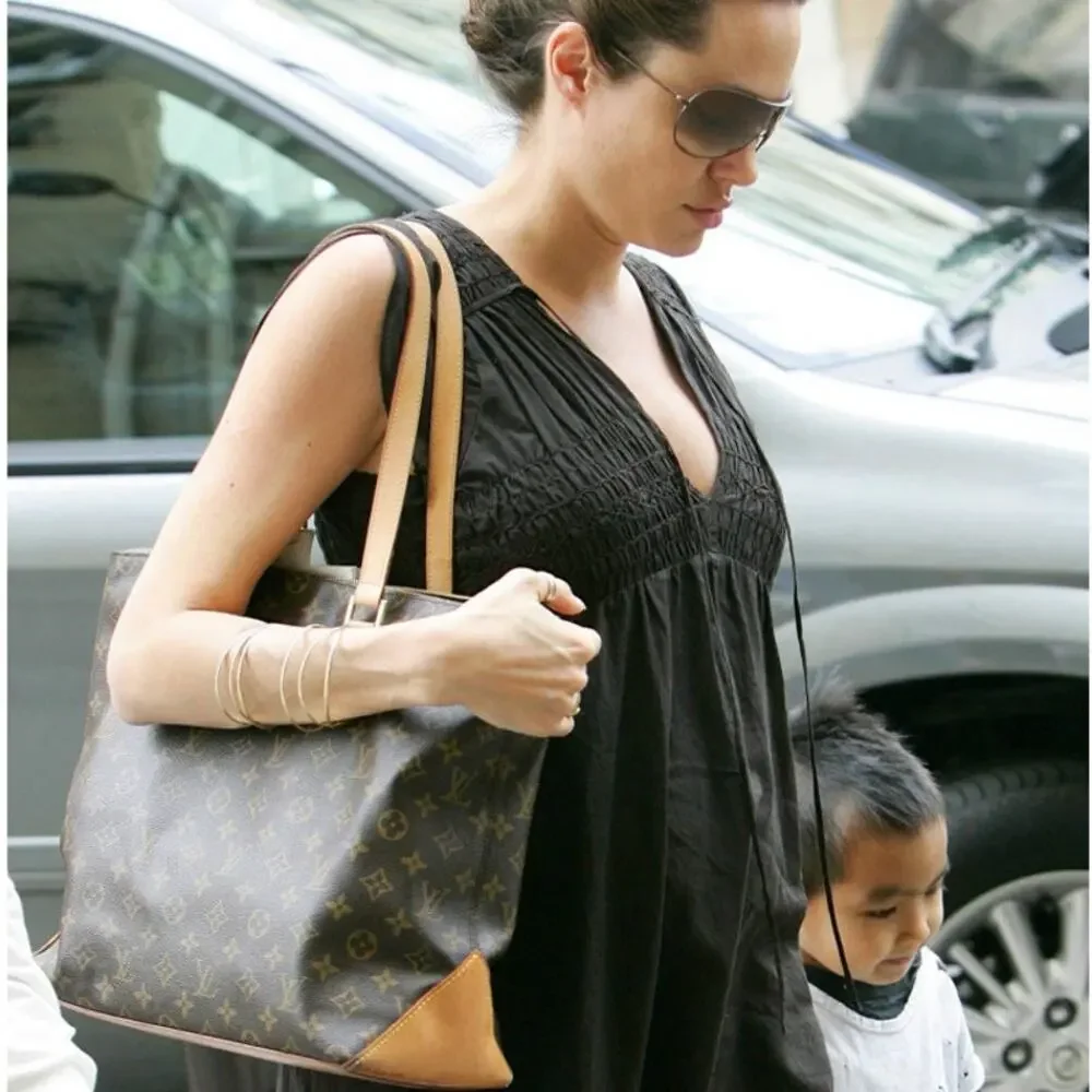 ⭐🔥AUTHENTIC🔥⭐Authentic Louis Vuitton Cabas Mezzo Tote